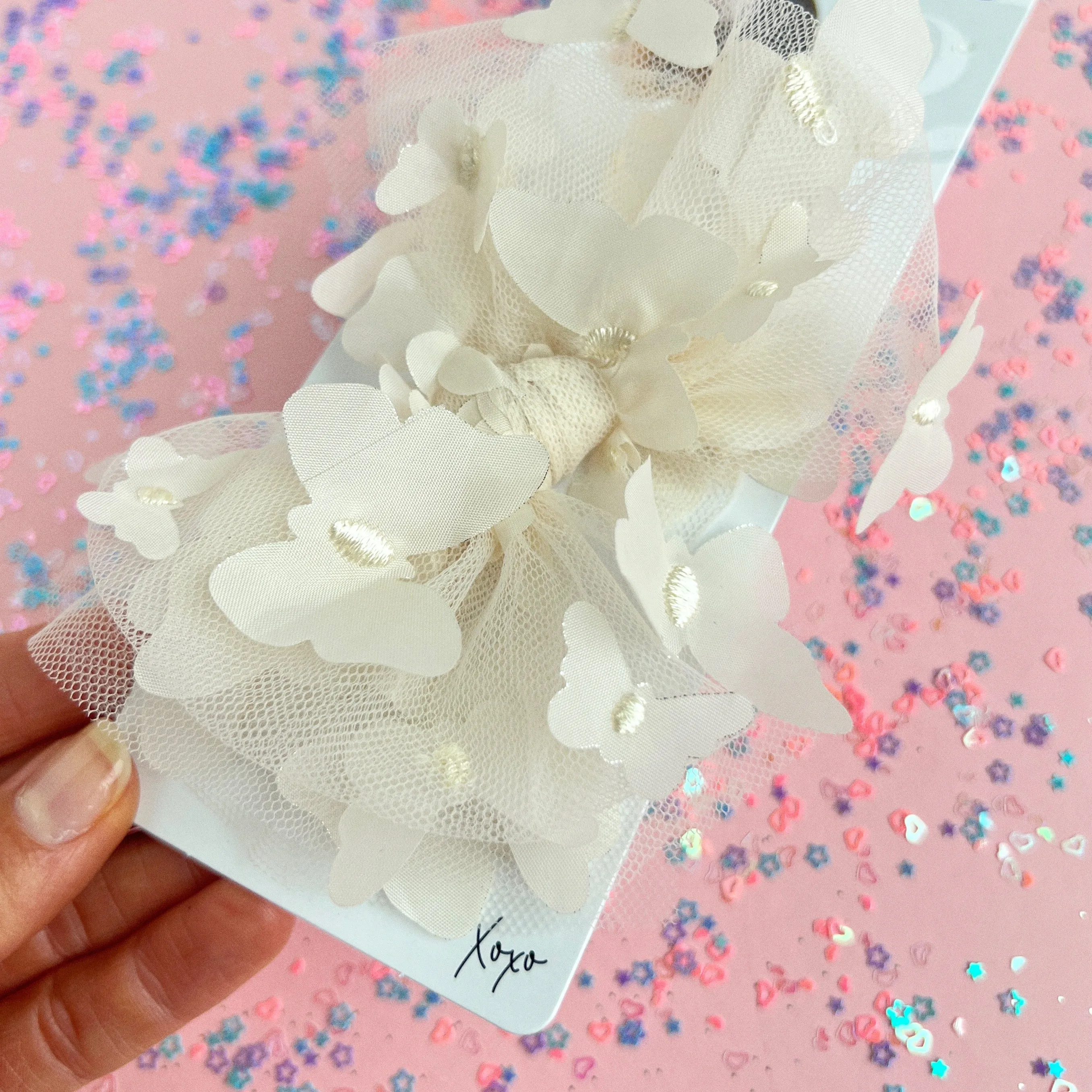 TULLE FAB CLIP: ivory butterfly